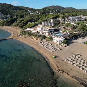 https://invisa-club-cala-blanca-playa-des-figueral-ibiza.ibizaislandhotels.net